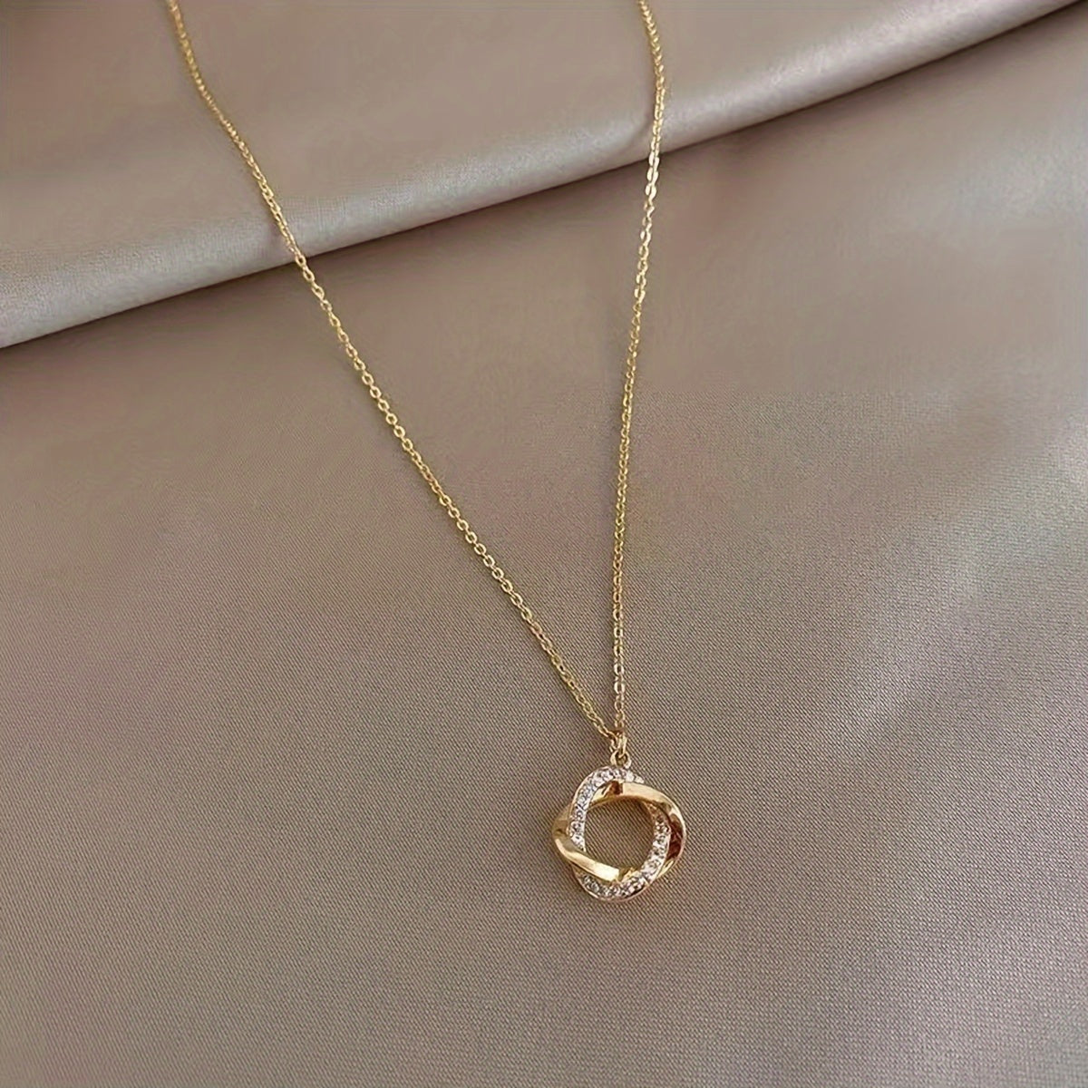 Elegant Golden Pendant Necklace with Faux Diamonds